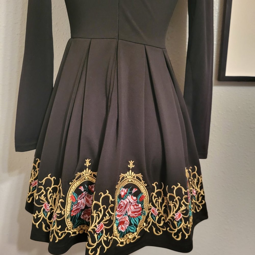 Sheinside Fit and Flare Embroidered Dress - Picture 5 of 8